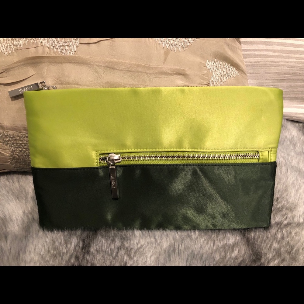 La Mer two tone flat pouch